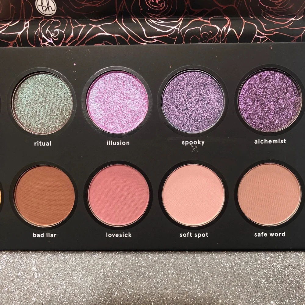 BNIB! BH Cosmetics 1991 Eyeshadow Palette 🎨